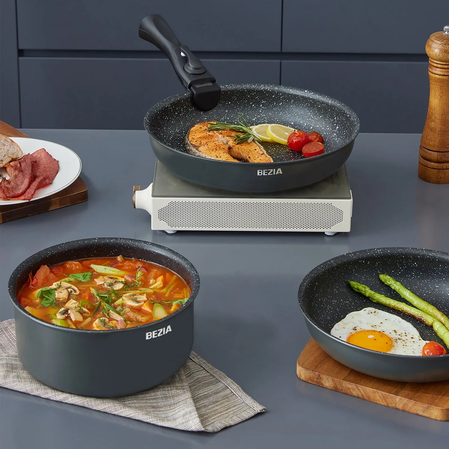 Induction Cookware Set 10 Pieces, Nonstick Pots and Pans Set with Removable Handles, for All Hobs, Stackable Design, Dishwasher-Safe