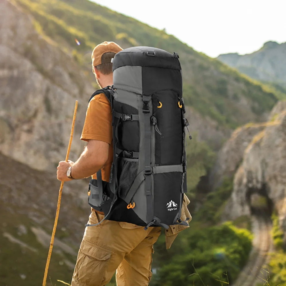 Camping Backpacks 70L 90L with Internal Frame Hiking Backpack for Men Women Waterproof Lightweight Breathable Outdoor Mountaineering Traveling